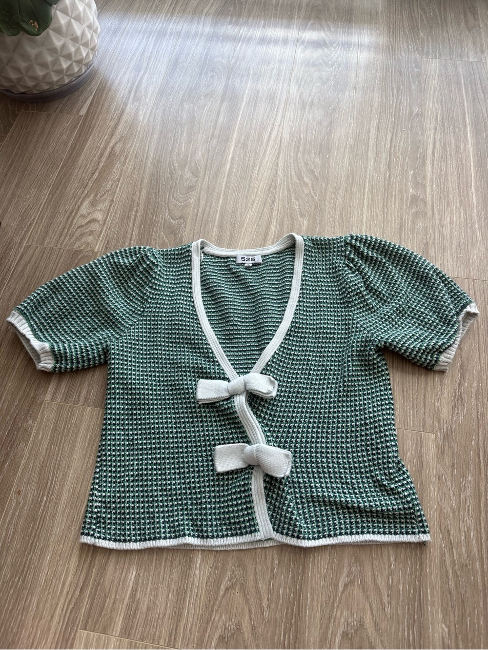 525 America Elaine Puff Sleeve Bow Cardigan Green & White